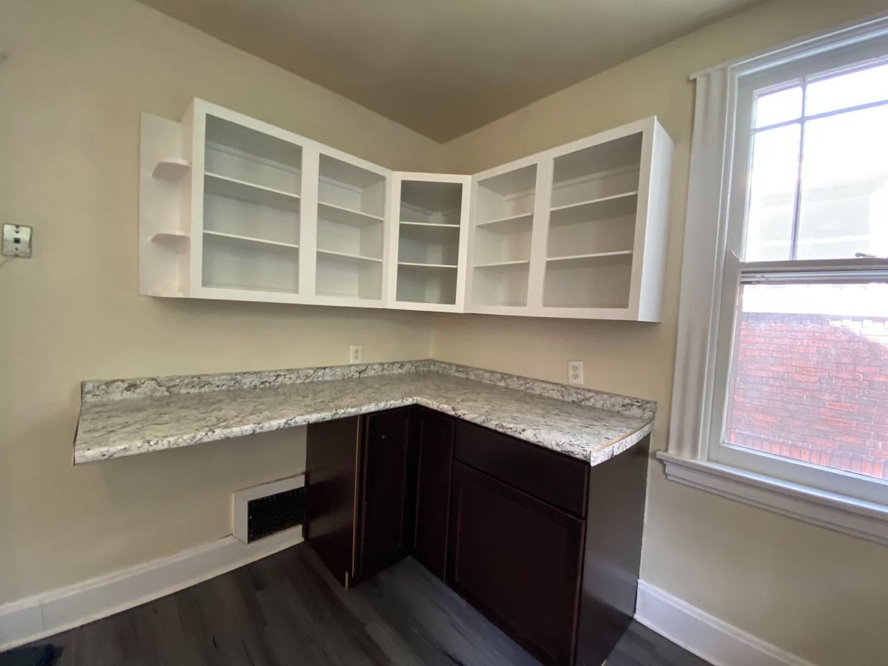 641 Clemmer Ave - Photo 7 of 18