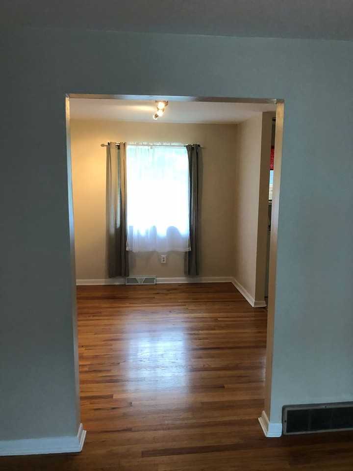 454 Warner St - Photo 6 of 8