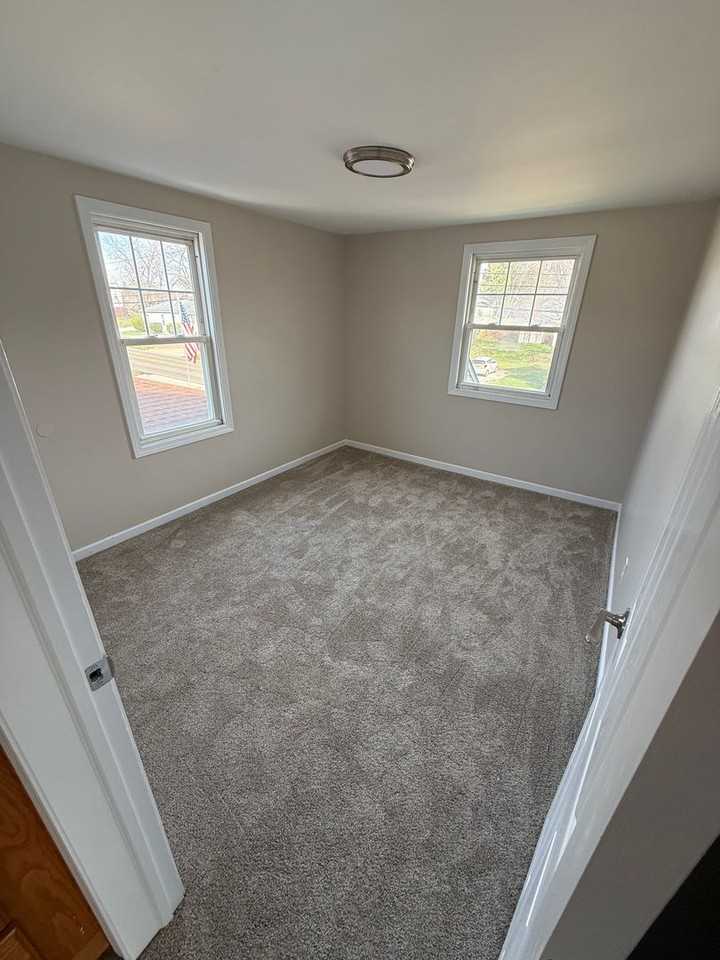 2002 Cramer Ave - Photo 6 of 9