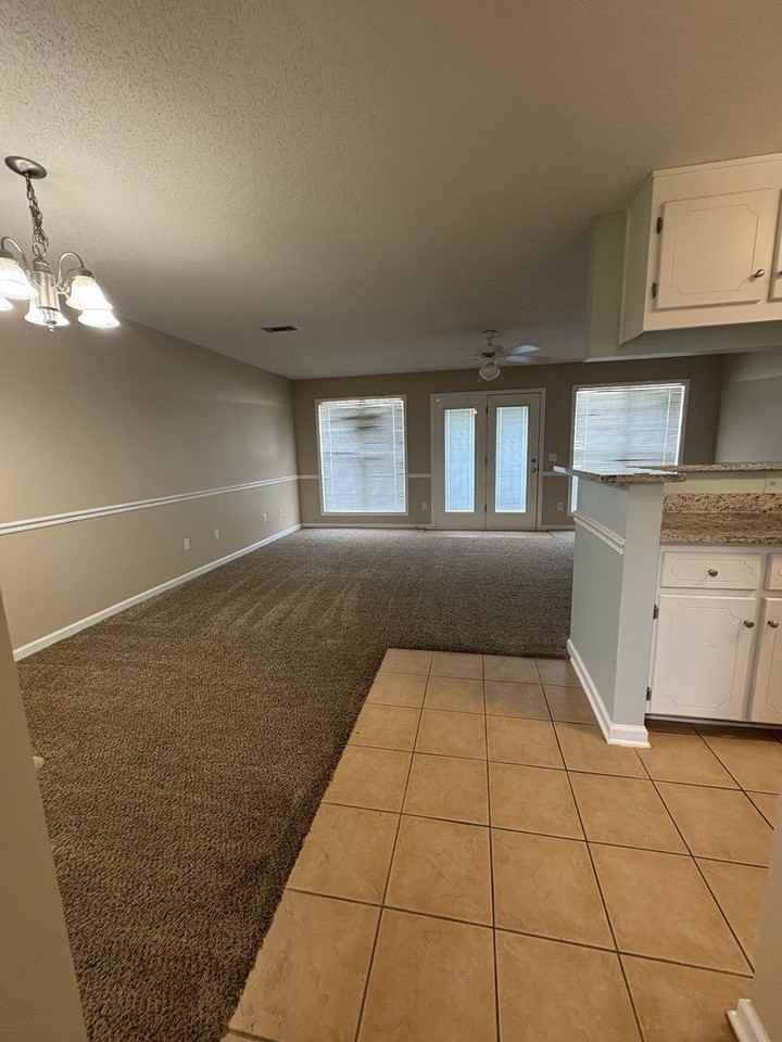 207 Camden Dr - Photo 7 of 32