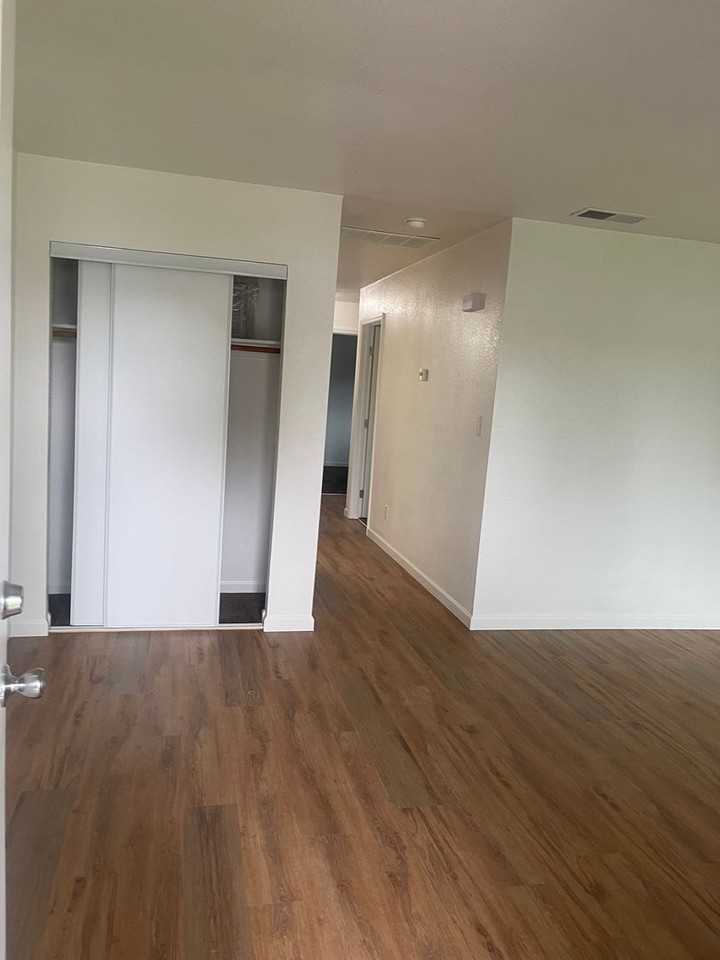 1768 Crestwood Cir - Photo 2 of 9