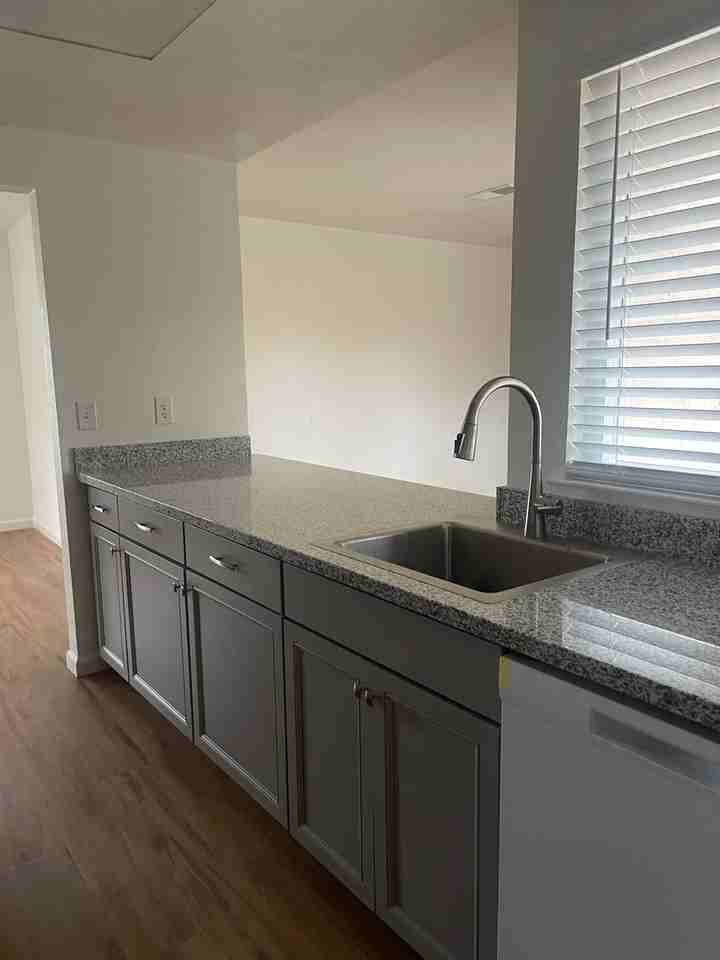 1768 Crestwood Cir - Photo 6 of 9