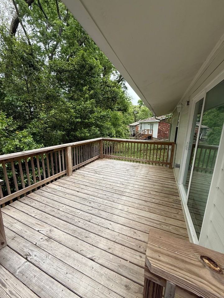 3319 Willow Lane Dr - Photo 3 of 12