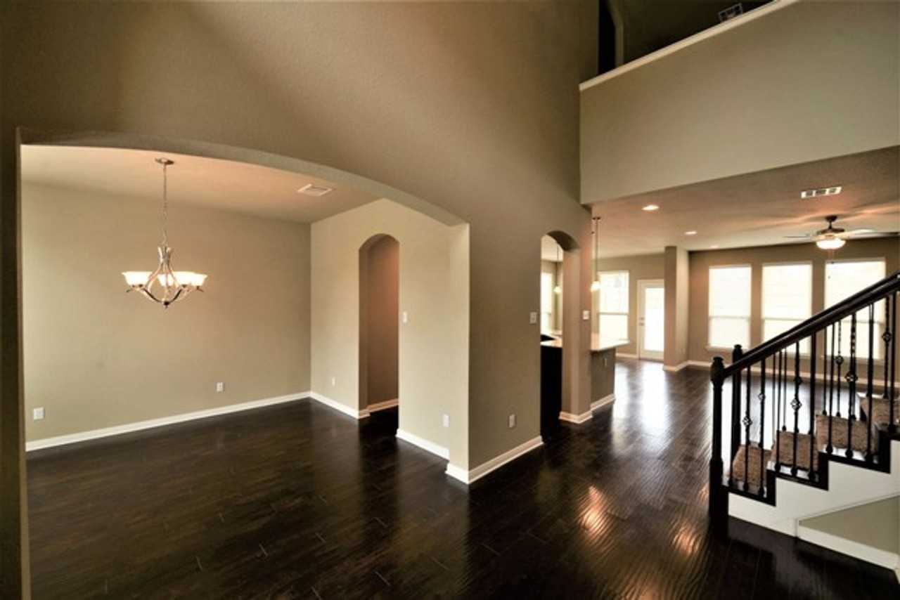 3711 Castleton Dr - Photo 2 of 24