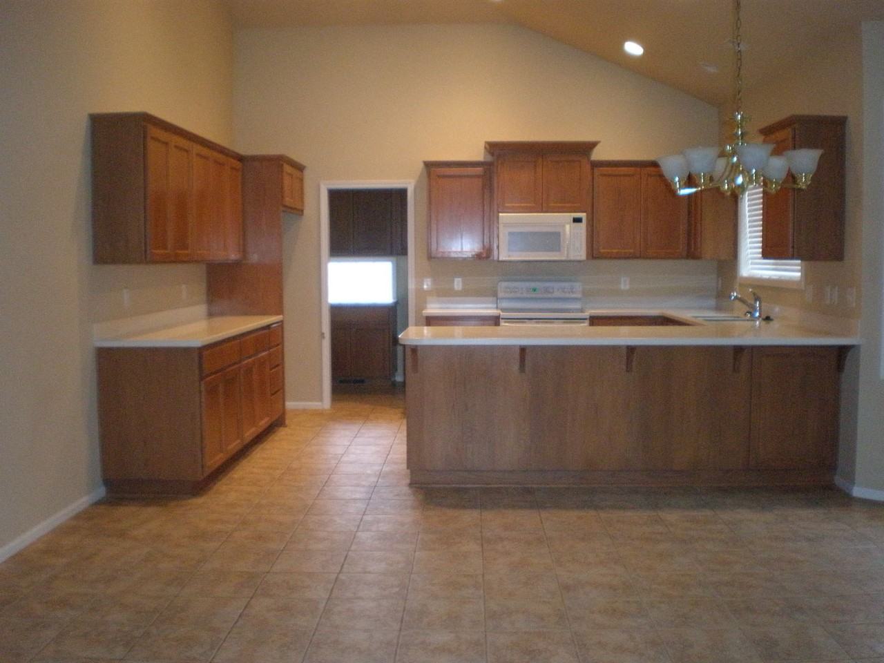 1445 Arcadia Dr - Photo 2 of 5