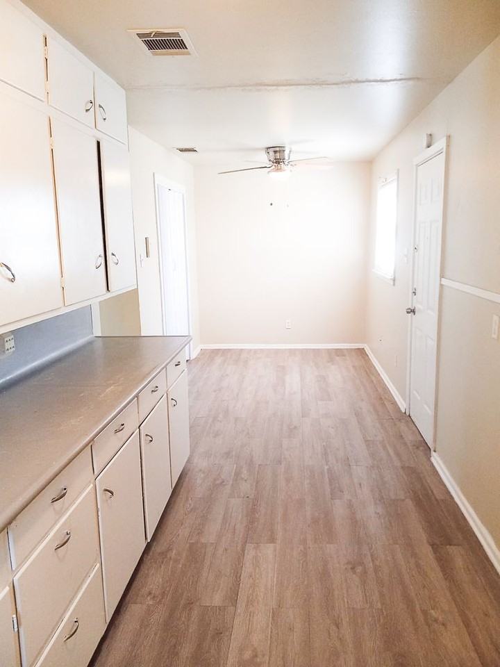 2510 Avenue T - Photo 5 of 18