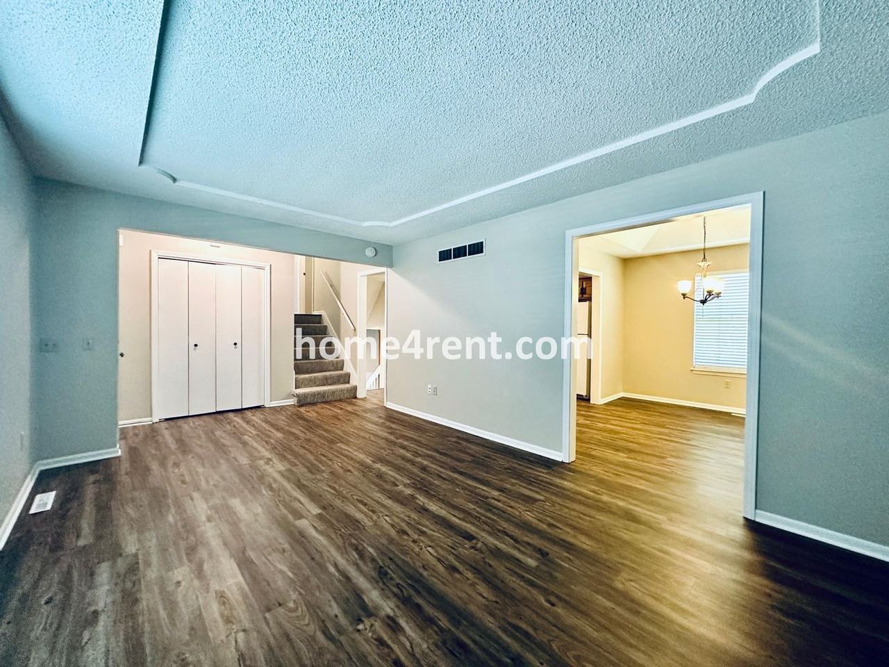 10595 Gillette St - Photo 5 of 33