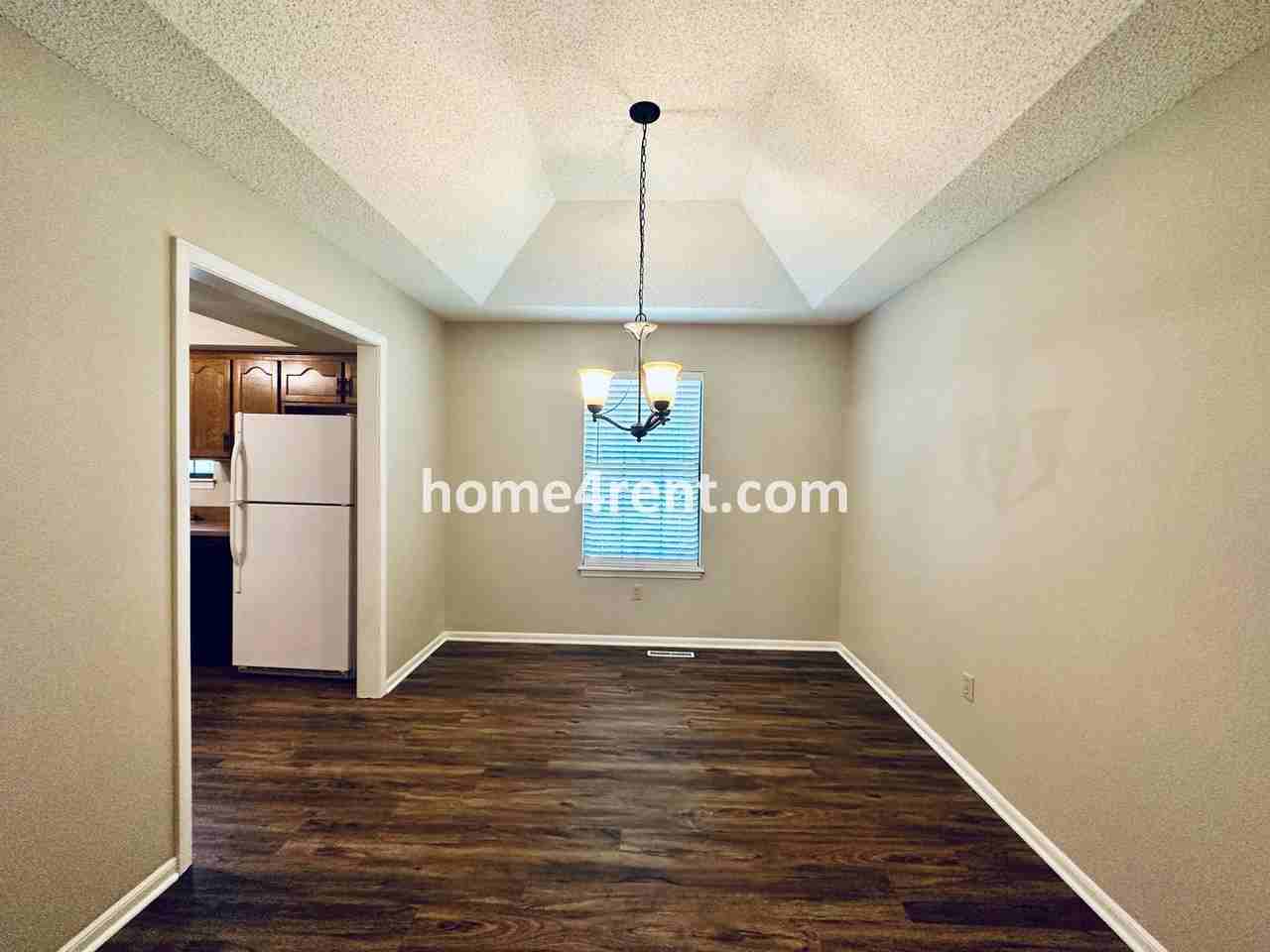 10595 Gillette St - Photo 6 of 33