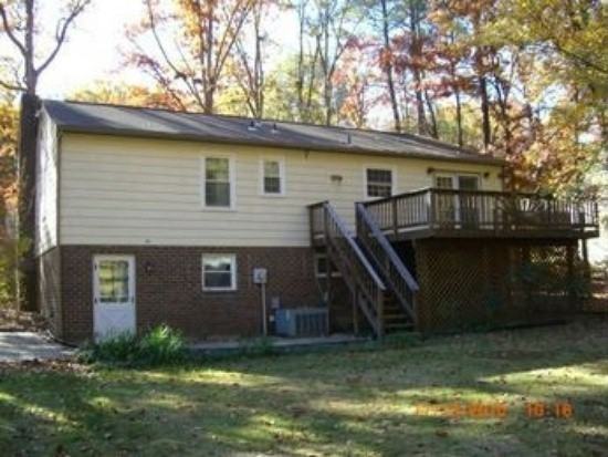 11206 Guilford Rd - Photo 2 of 13