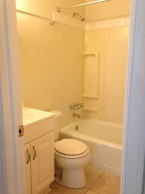 11206 Guilford Rd - Photo 7 of 13