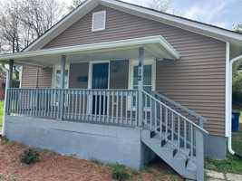 featured image of 412 W 27th St