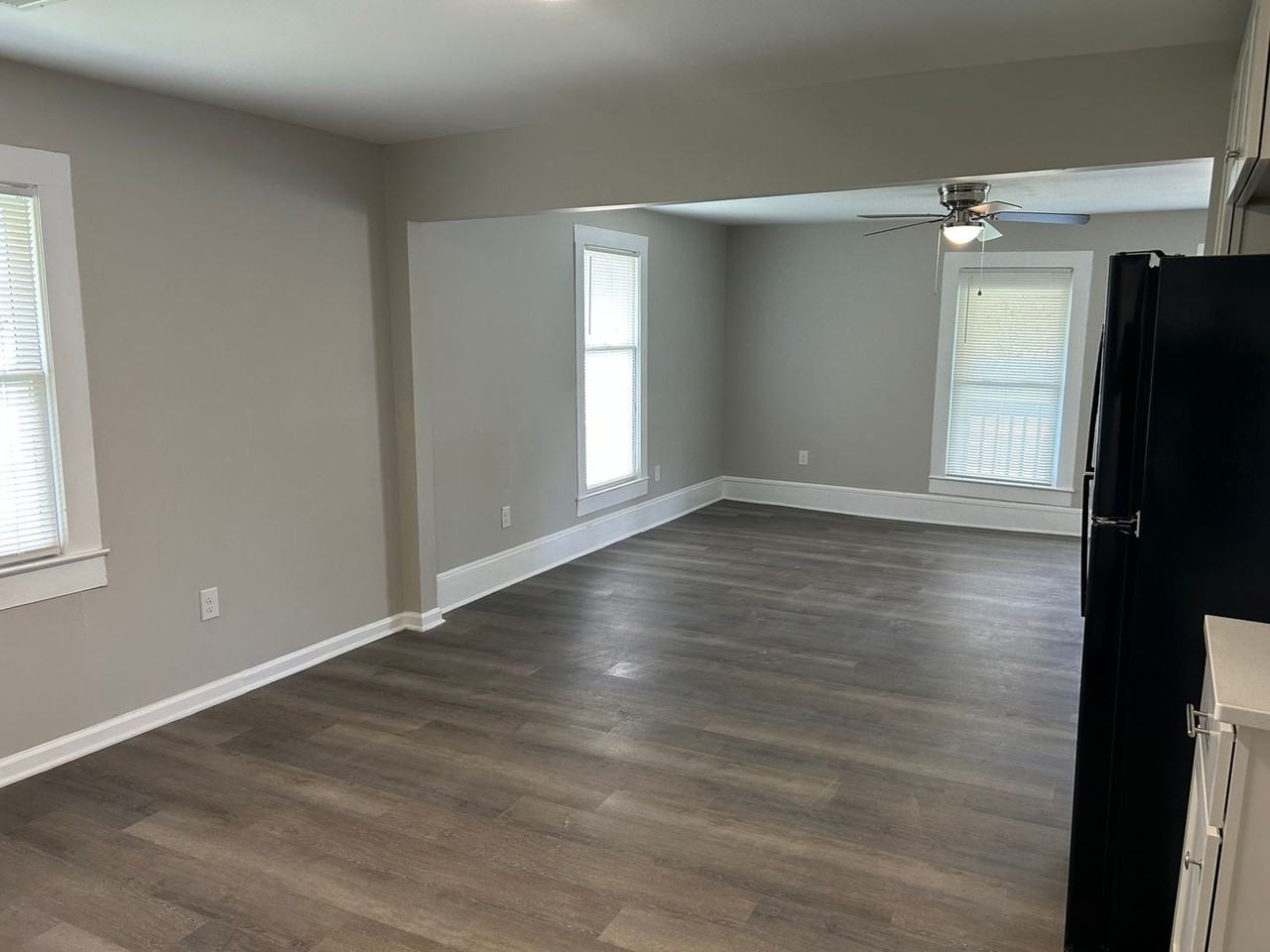 412 W 27th St - Photo 5 of 11