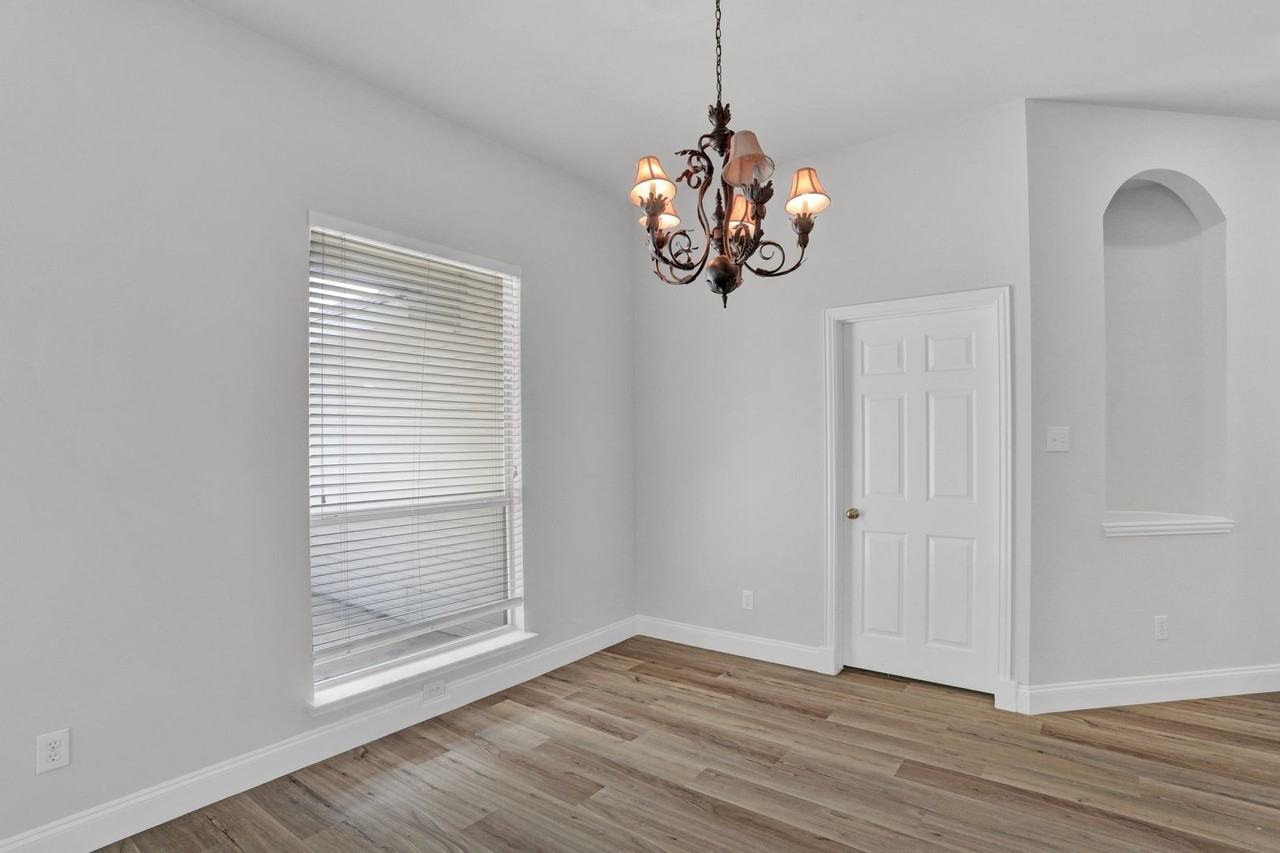 1804 Barton Springs Ct - Photo 6 of 25