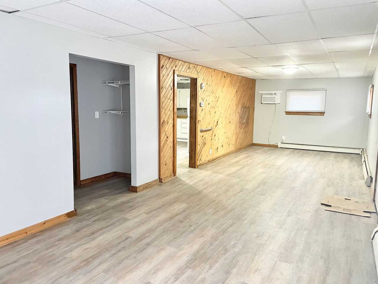 400 S Liberty St - Photo 5 of 20