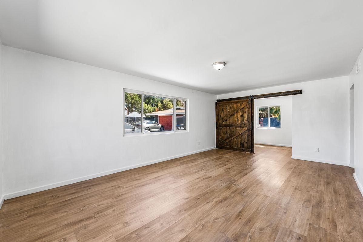 442 Lightcap St - Photo 6 of 39