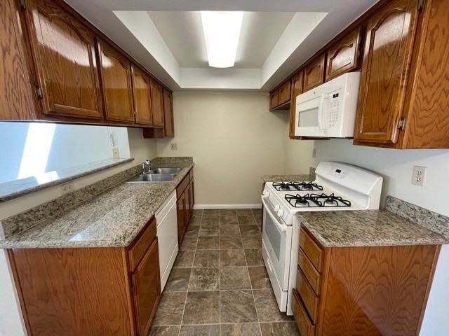 430 South Niagara Street - Photo 5 of 50