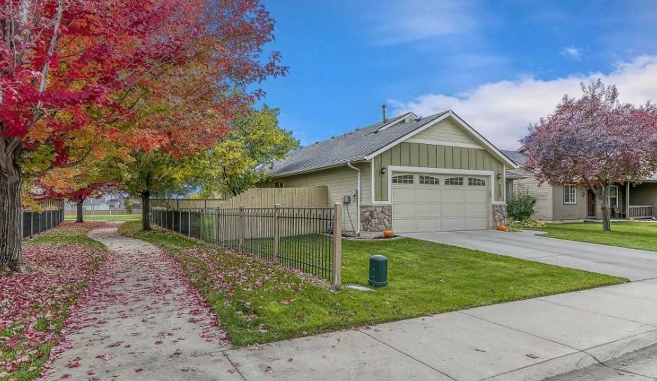 115 E Ironstone Dr - Photo 3 of 16