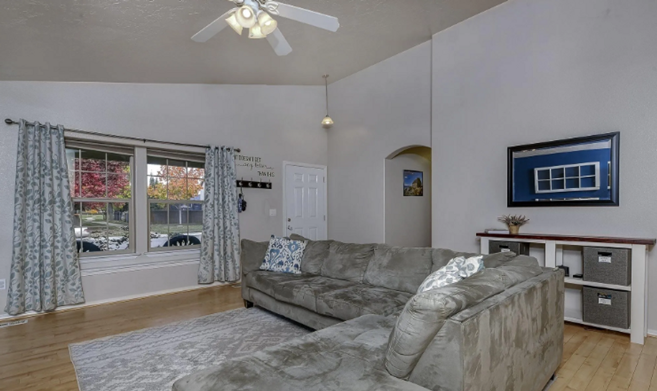 115 E Ironstone Dr - Photo 4 of 16