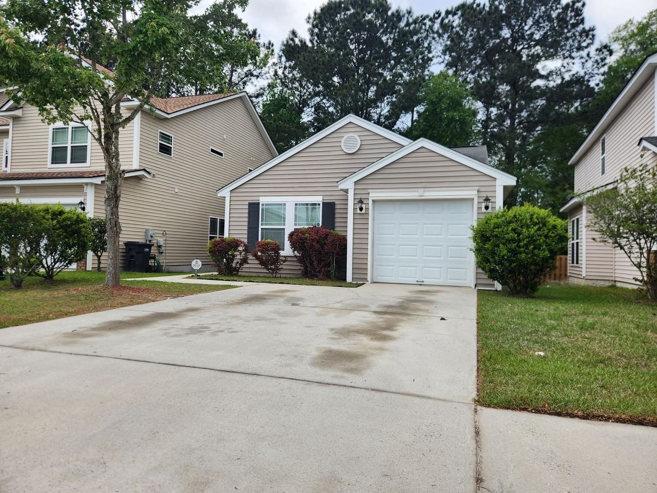 182 Chapel Lk S - Photo 2 of 15