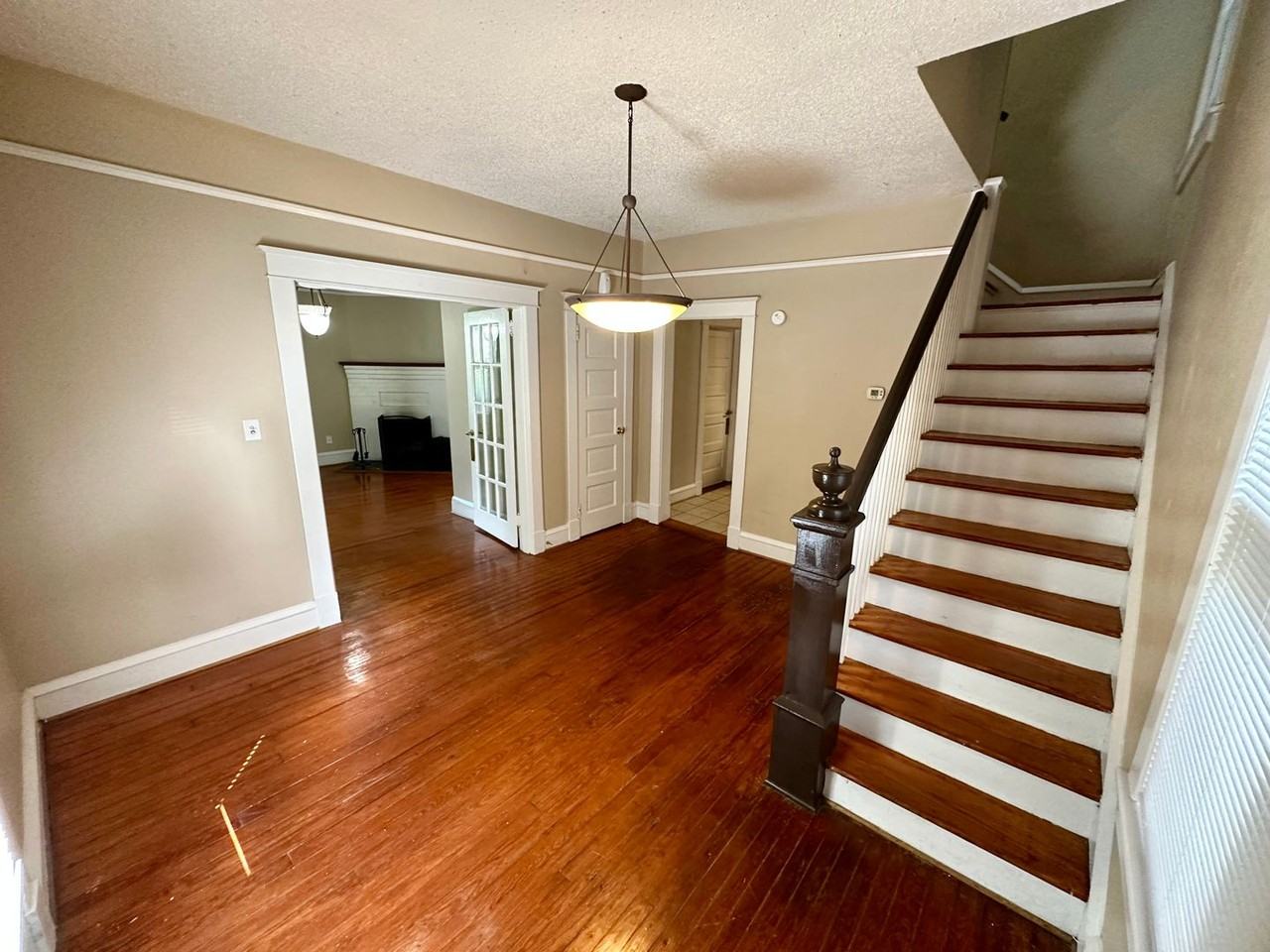 321 50th St - Photo 3 of 15