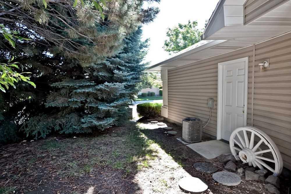 5537 S Caper Pl - Photo 3 of 18