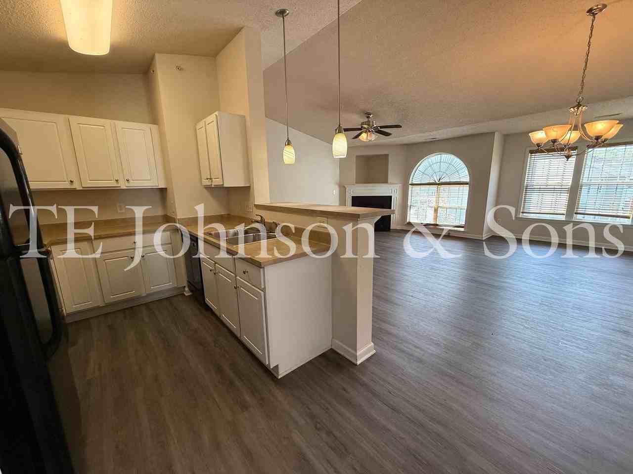 3761 Holmes Creek Pl - Photo 5 of 23