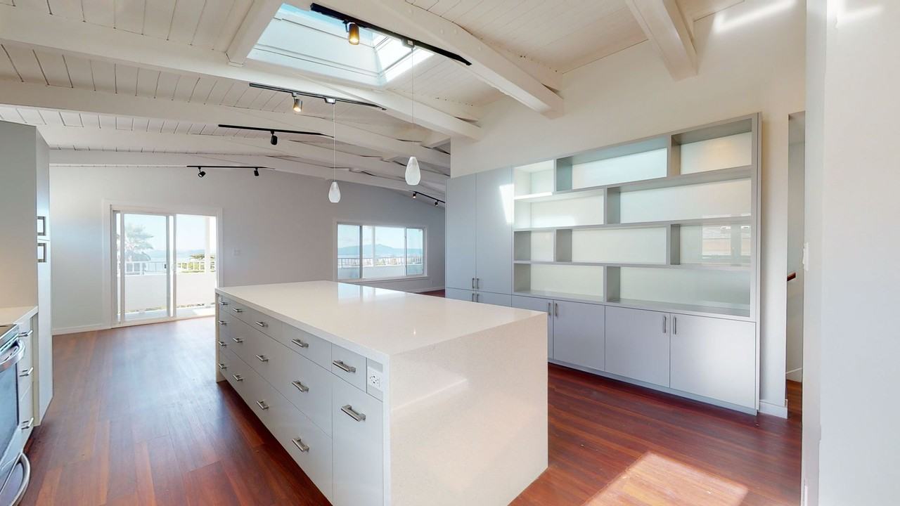 164 Highland Blvd - Photo 3 of 29