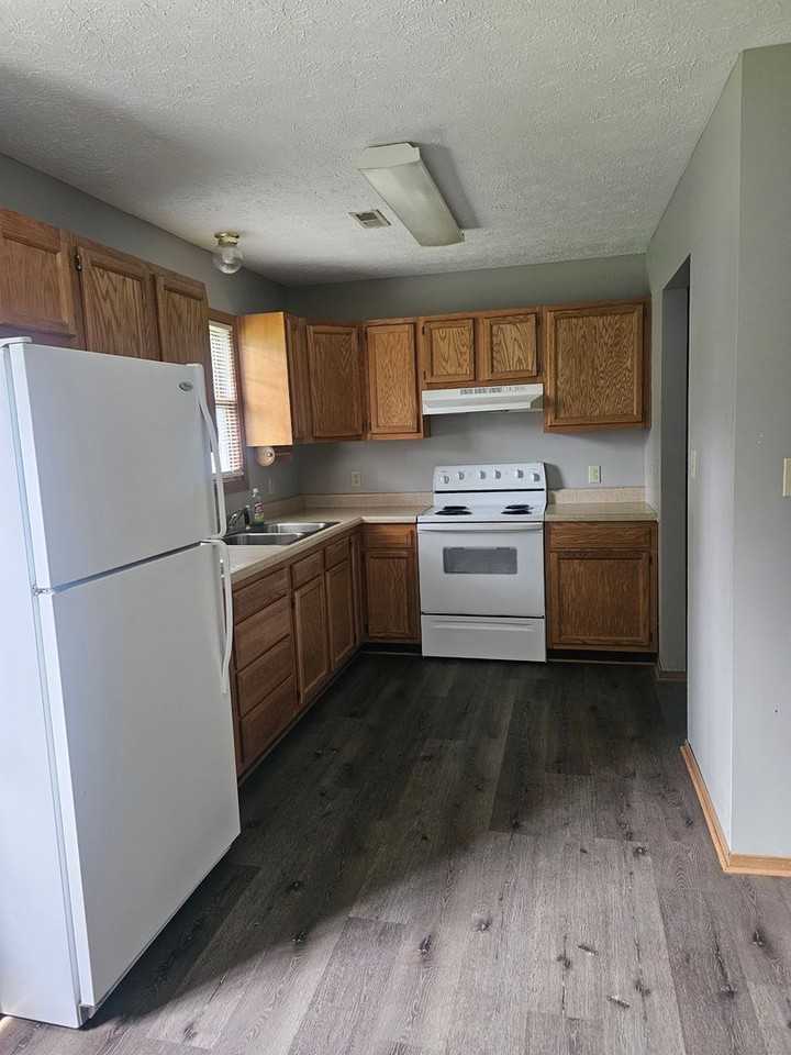 1830 Scherm Rd - Photo 4 of 13