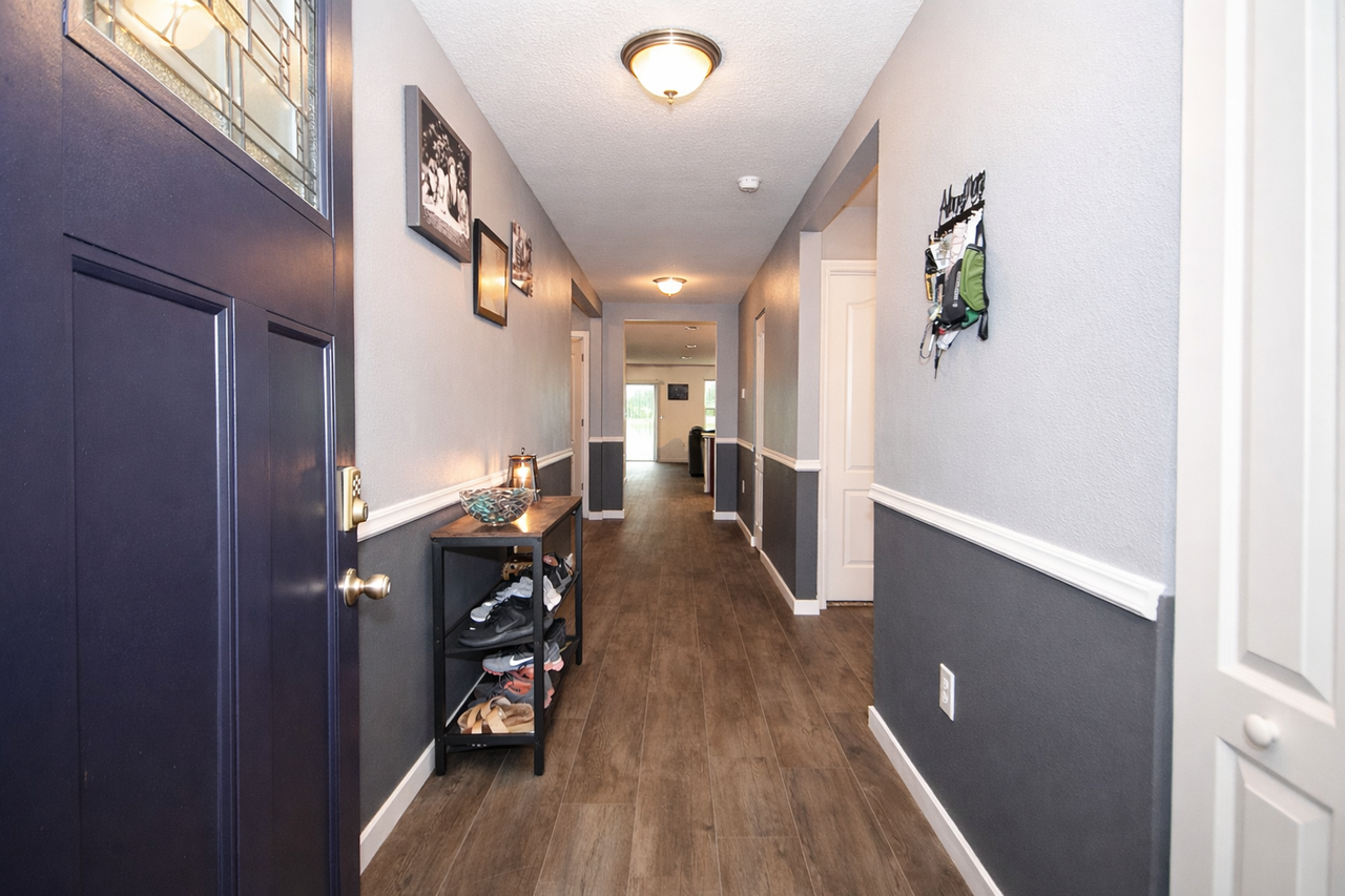 3554 Shiner Dr - Photo 3 of 23