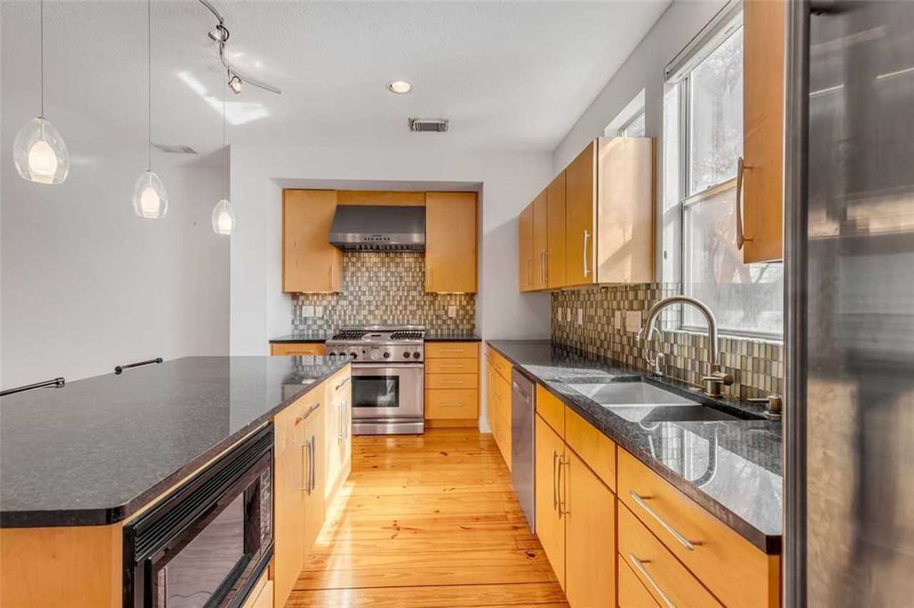 1205 Kinney Ave #B - Photo 2 of 25