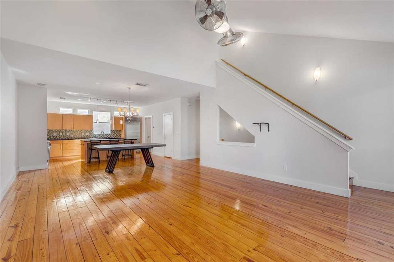 1205 Kinney Ave #B - Photo 3 of 25