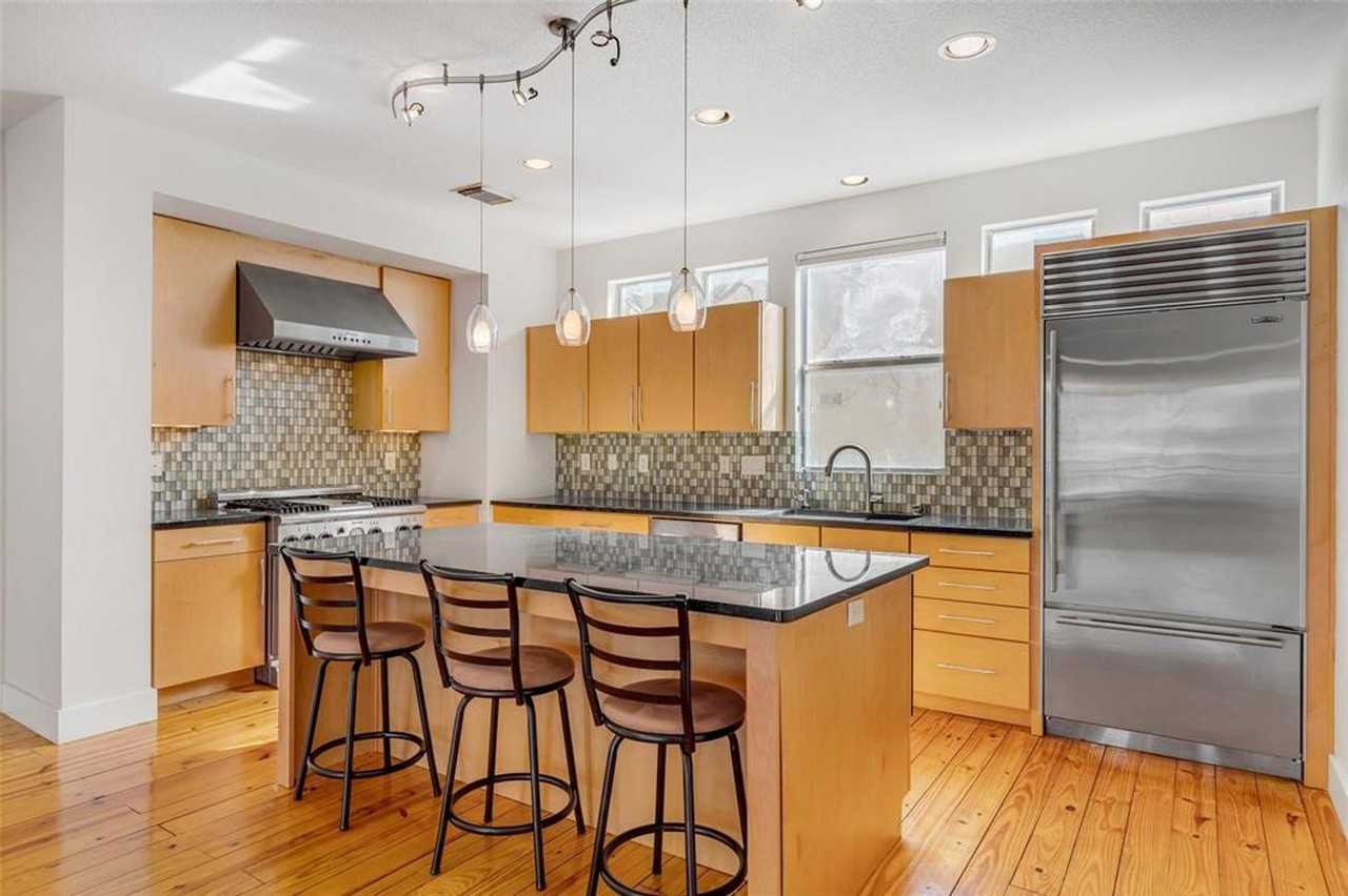 1205 Kinney Ave #B - Photo 6 of 25