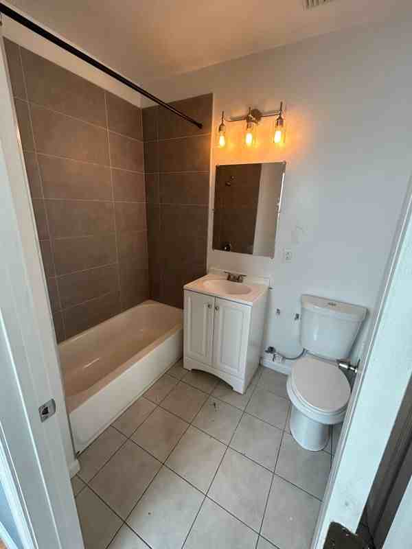 2334 N Carlisle St - Photo 3 of 8