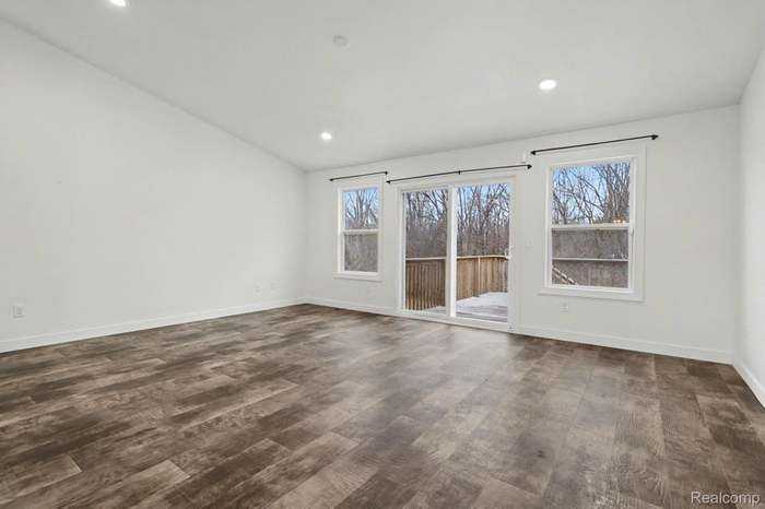 529 Swan River Dr - Photo 5 of 14