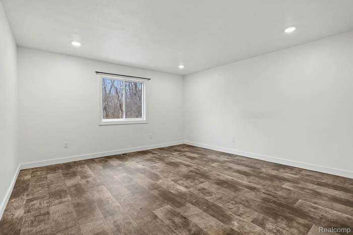 529 Swan River Dr - Photo 6 of 14