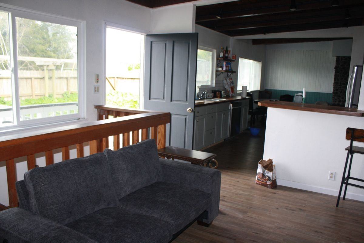 3875 Spring St - Photo 3 of 20