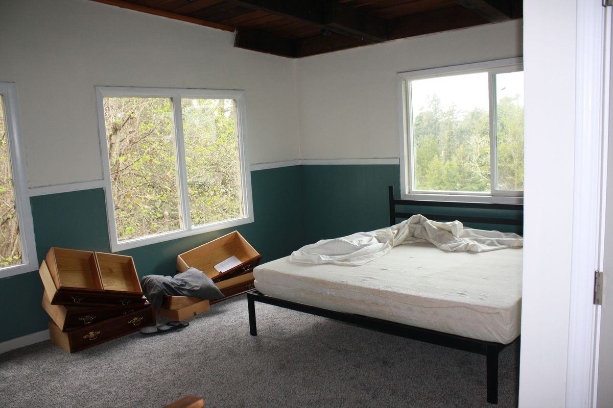 3875 Spring St - Photo 6 of 20