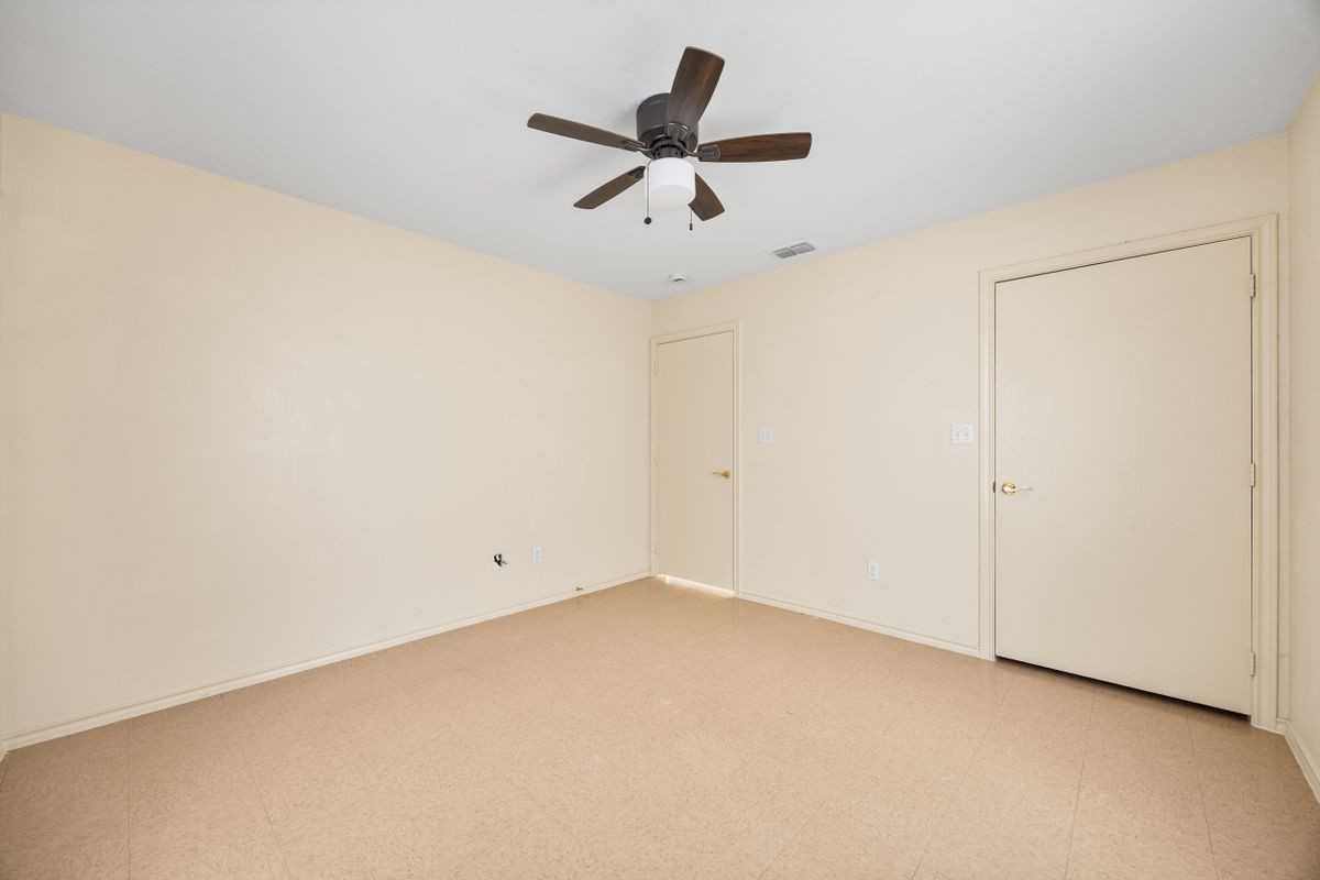 4805 Jay Ave - Photo 7 of 12