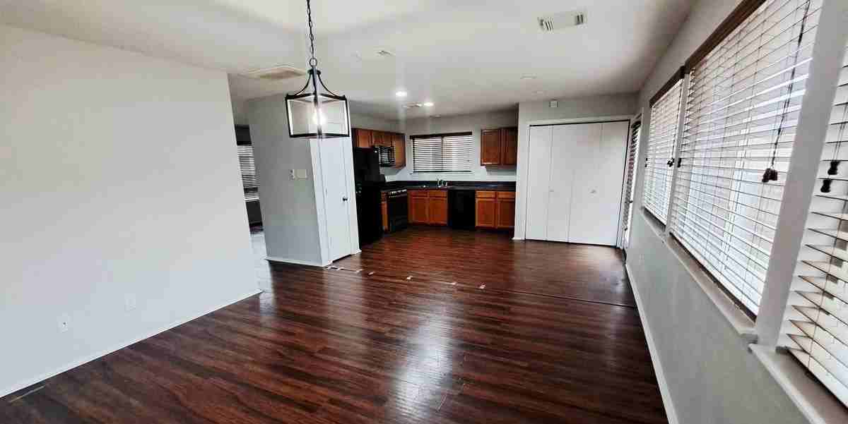 955 Verde Trails Dr - Photo 3 of 7
