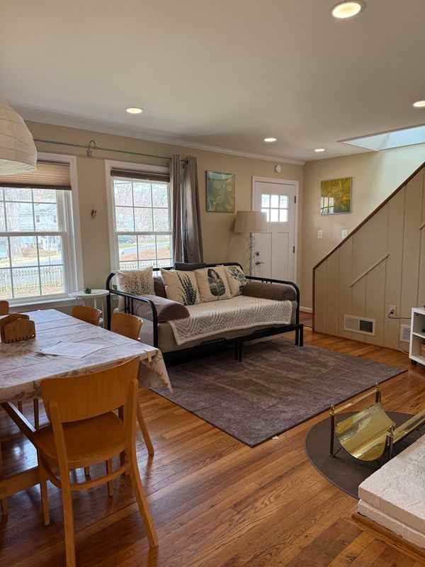407 Calvin Ln - Photo 4 of 8