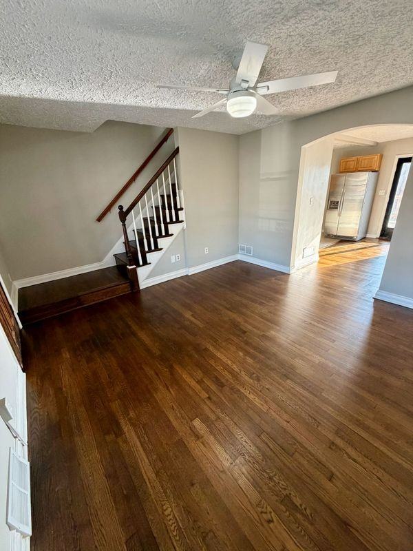 3413 Wallford Dr - Photo 3 of 20