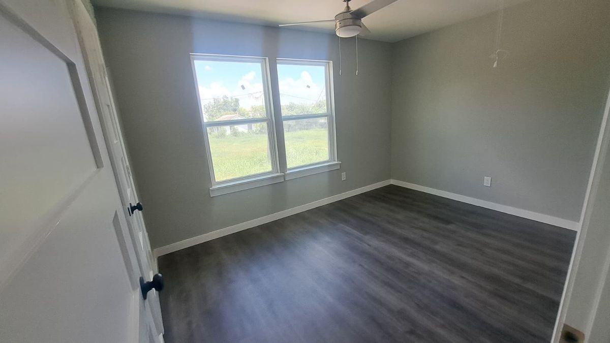 9806 Fillmore St ##B - Photo 6 of 10