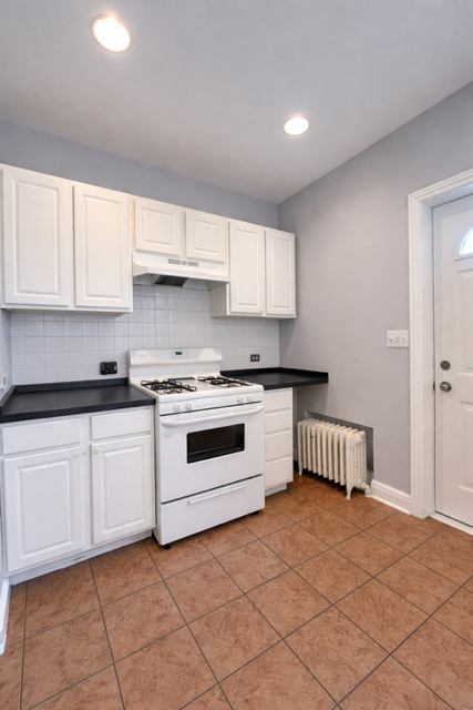 3716 N Cicero Ave Unit 2e - Photo 7 of 11