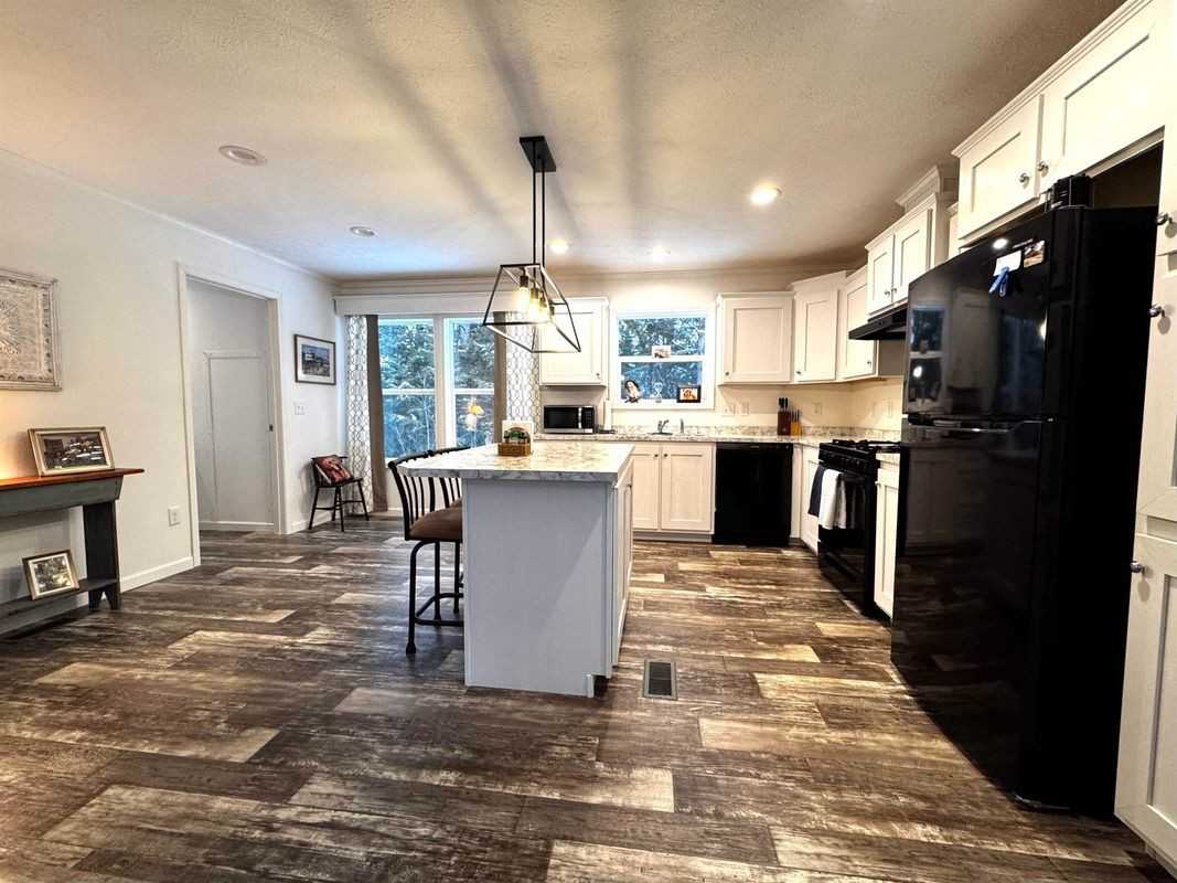 30 Evergreen Ln - Photo 5 of 13