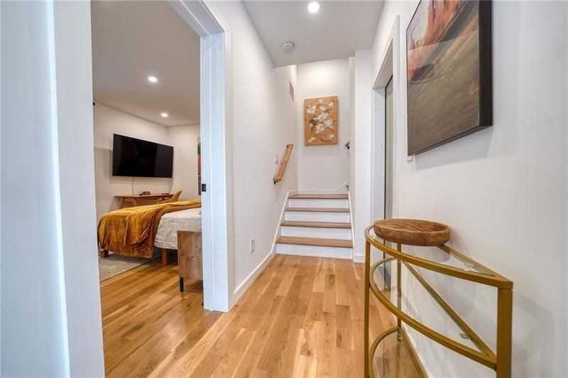 829 Barnett St Ne - Photo 4 of 41