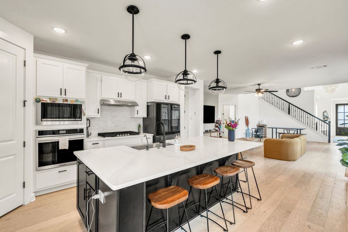 516 Ahern Ct - Photo 7 of 32