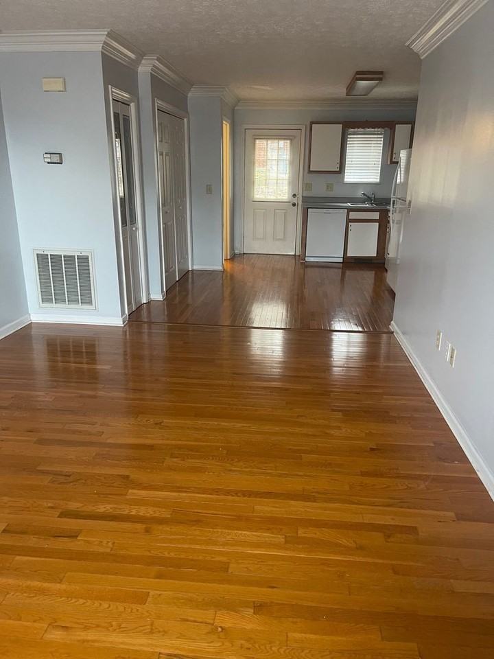 103 Autumn Creek Ln - Photo 2 of 23