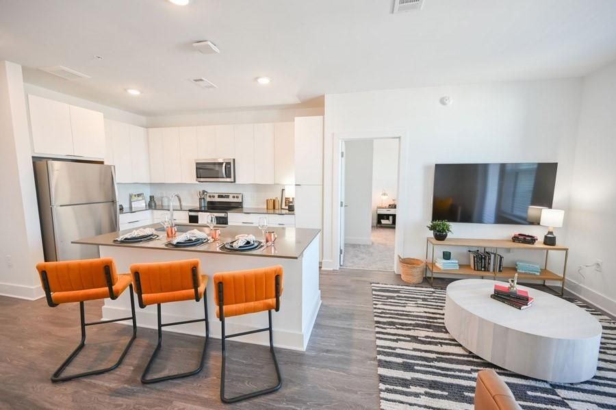 72 Milton Ave Se - Photo 5 of 27