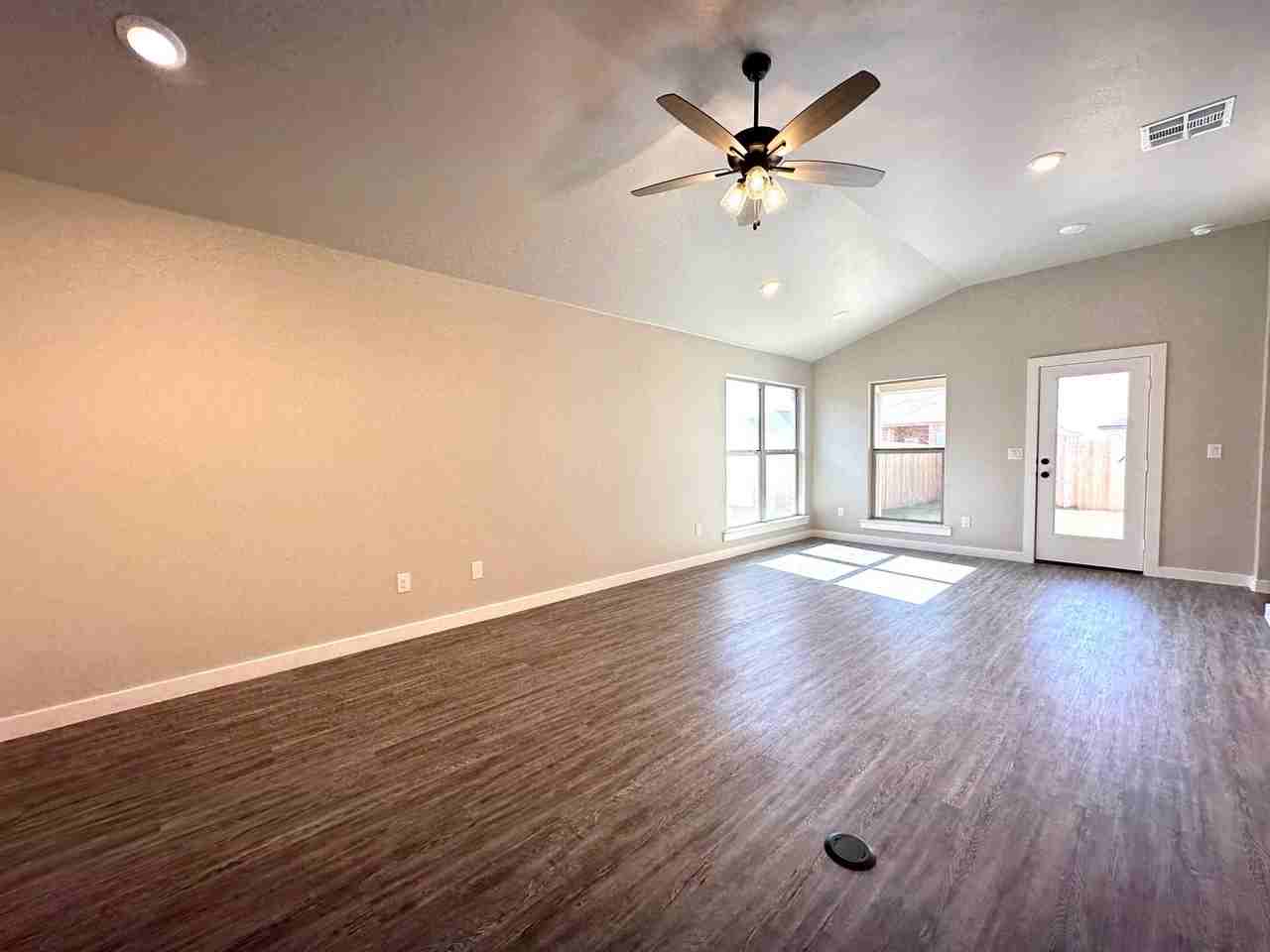 1711 142nd St - Photo 2 of 13