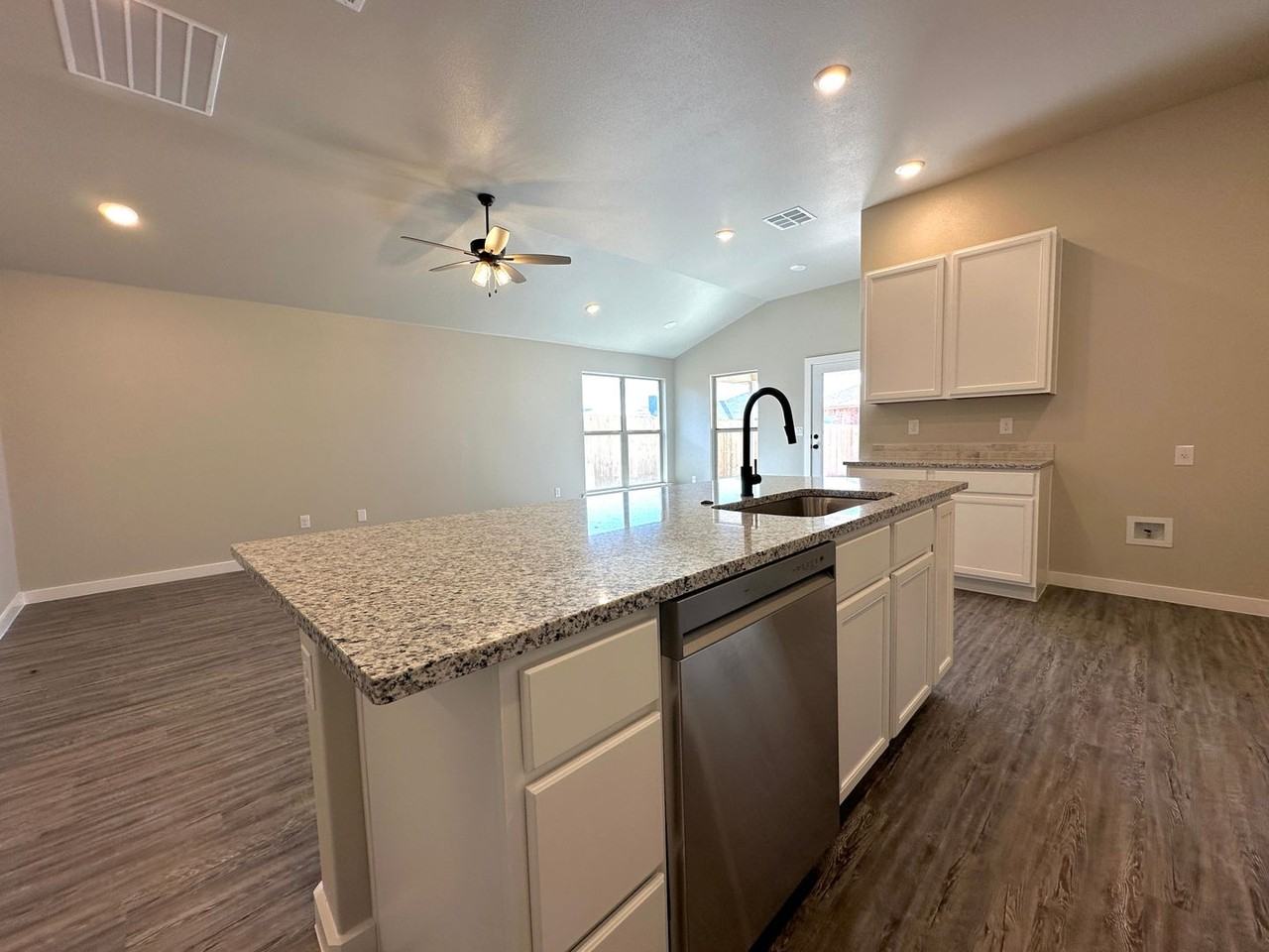 1711 142nd St - Photo 4 of 13